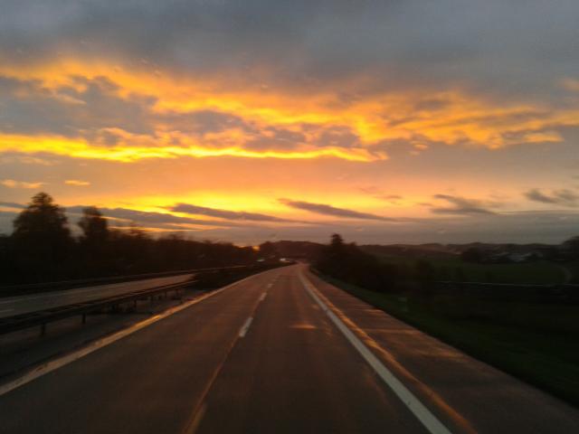 Ranní obloha nad A93